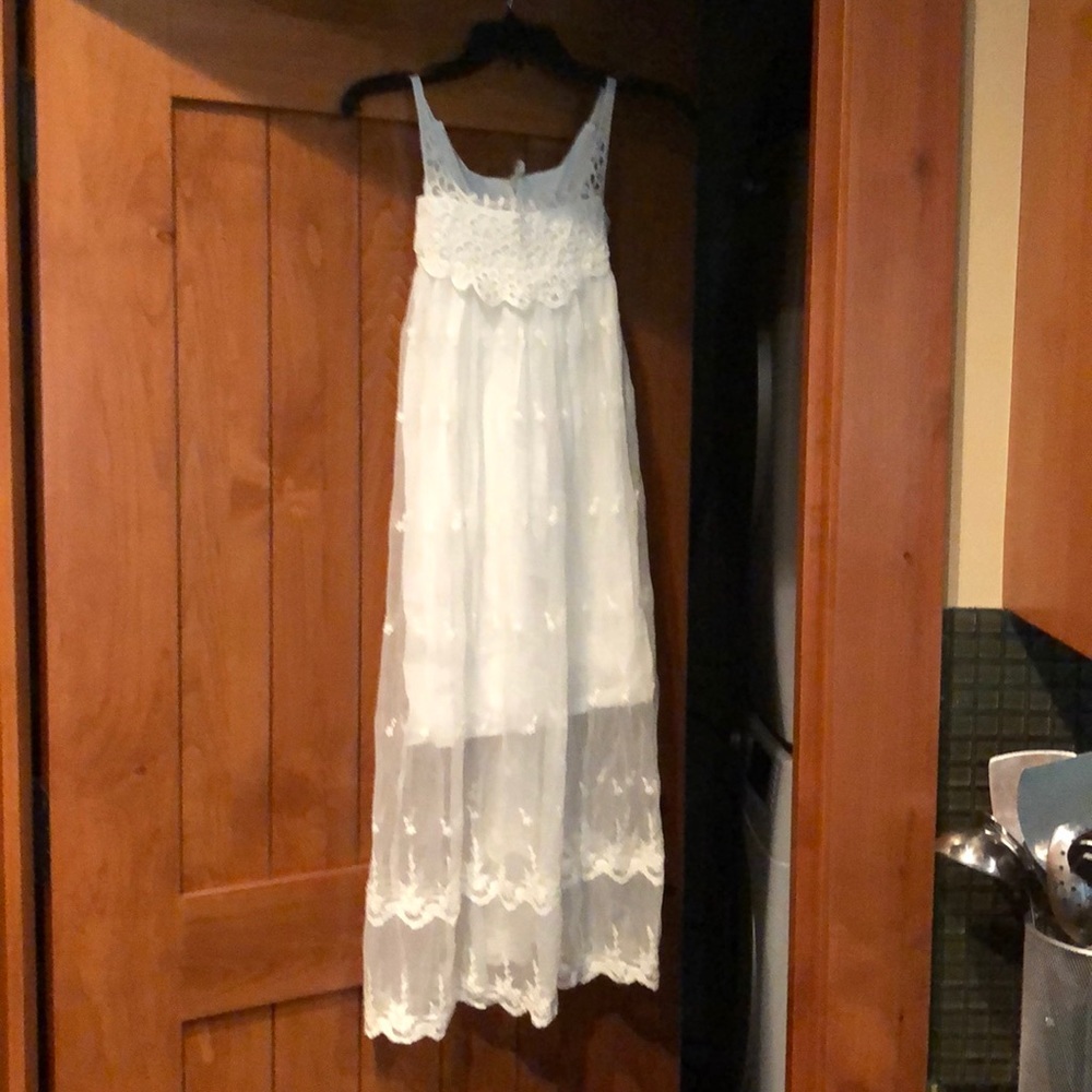 Girls boutique gown size 10-12. Vintage lace.